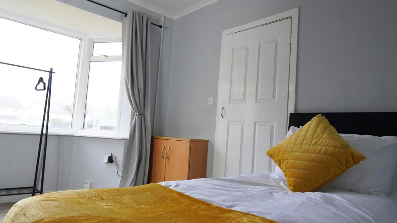 Portobello House - Four Bedroom House Perfect For Contractors - Sleeps 6 - Free Parking ウォルヴァーハンプトン エクステリア 写真