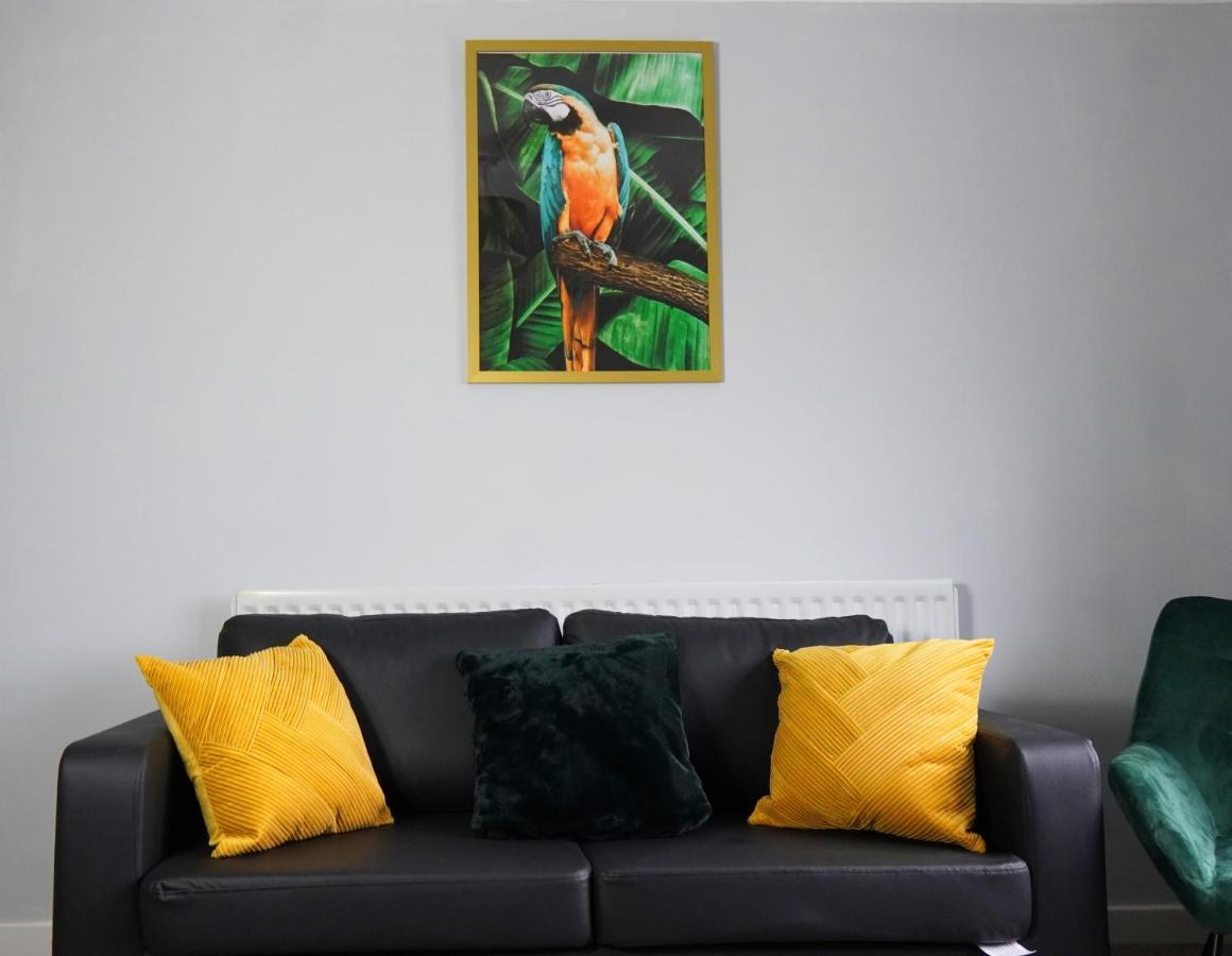 Portobello House - Four Bedroom House Perfect For Contractors - Sleeps 6 - Free Parking ウォルヴァーハンプトン エクステリア 写真