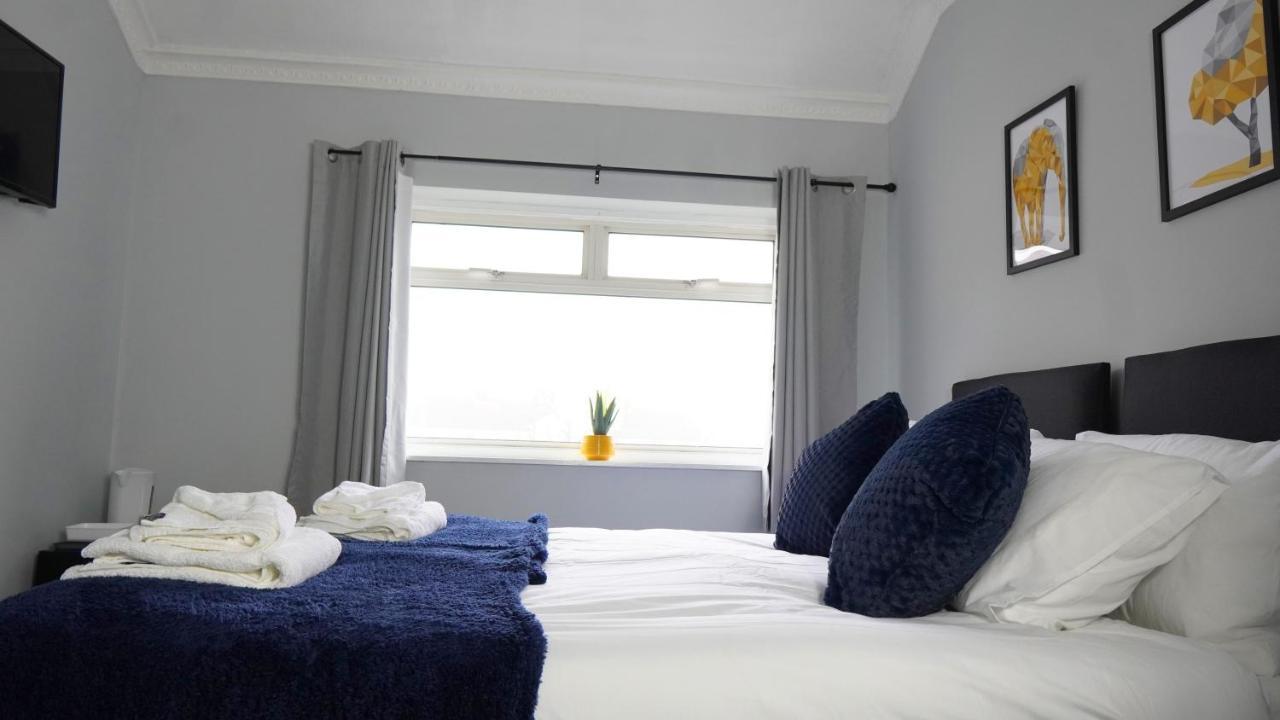 Portobello House - Four Bedroom House Perfect For Contractors - Sleeps 6 - Free Parking ウォルヴァーハンプトン エクステリア 写真