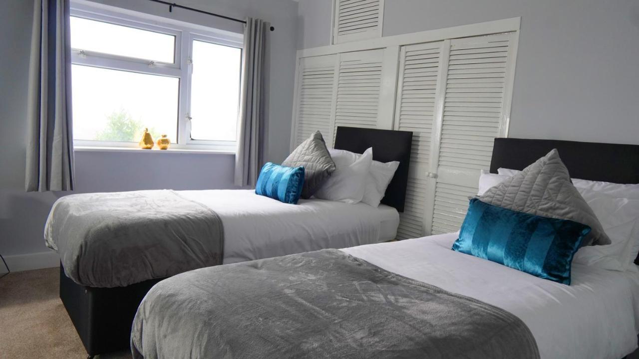 Portobello House - Four Bedroom House Perfect For Contractors - Sleeps 6 - Free Parking ウォルヴァーハンプトン エクステリア 写真