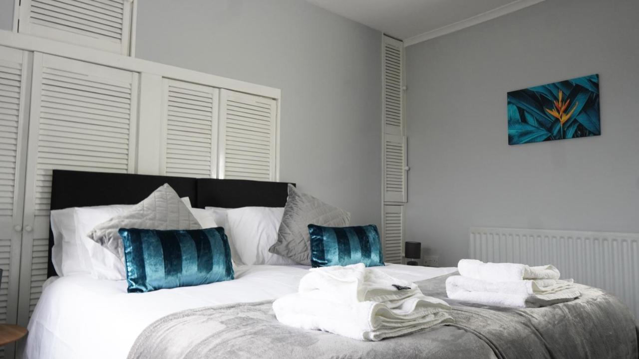 Portobello House - Four Bedroom House Perfect For Contractors - Sleeps 6 - Free Parking ウォルヴァーハンプトン エクステリア 写真