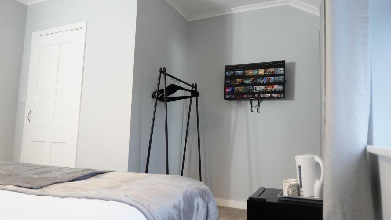 Portobello House - Four Bedroom House Perfect For Contractors - Sleeps 6 - Free Parking ウォルヴァーハンプトン エクステリア 写真