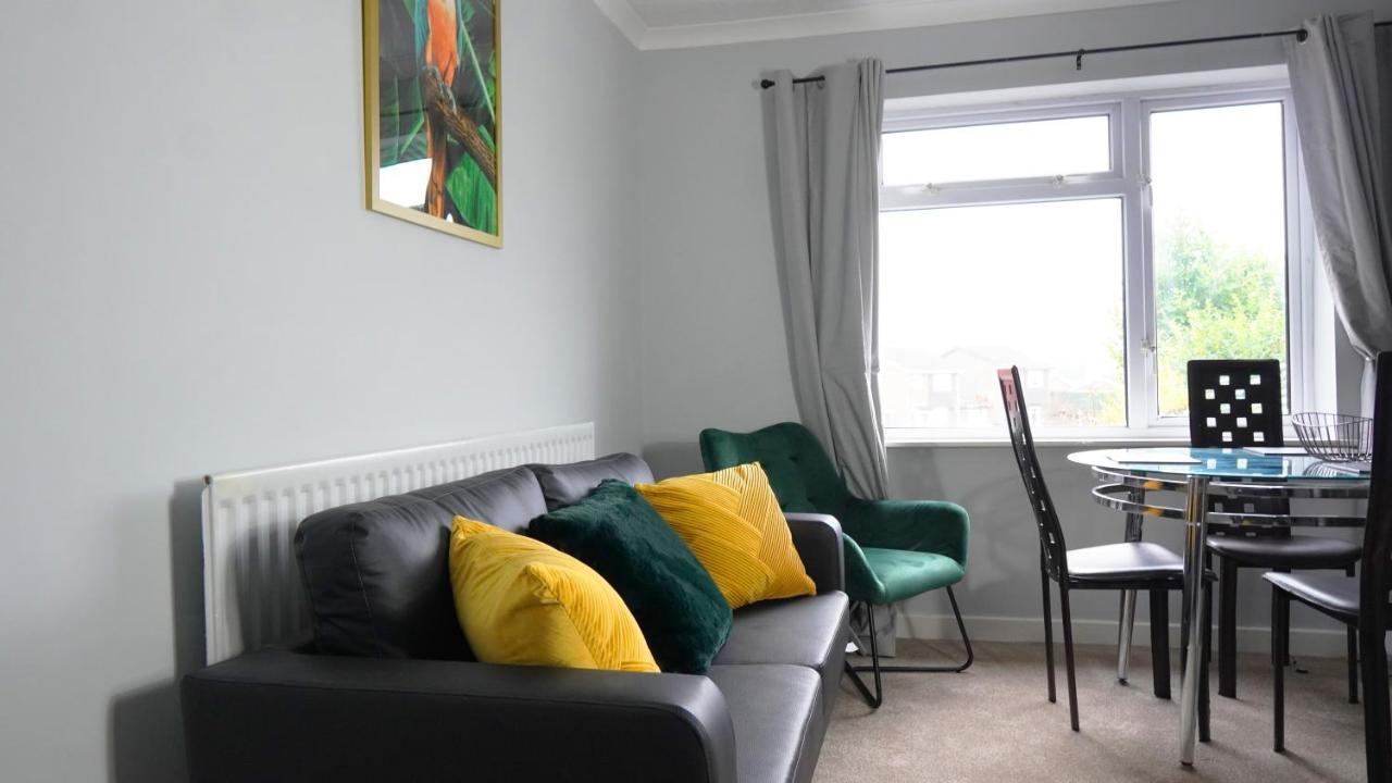 Portobello House - Four Bedroom House Perfect For Contractors - Sleeps 6 - Free Parking ウォルヴァーハンプトン エクステリア 写真