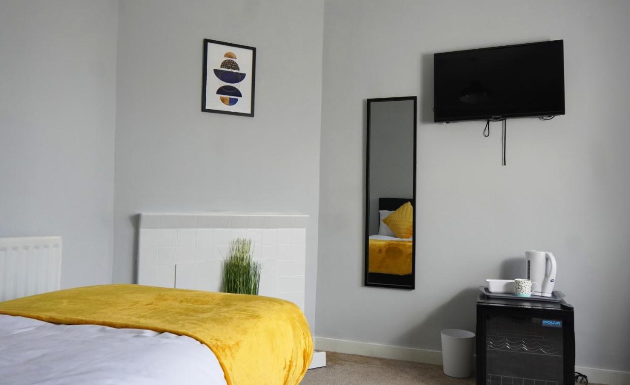Portobello House - Four Bedroom House Perfect For Contractors - Sleeps 6 - Free Parking ウォルヴァーハンプトン エクステリア 写真